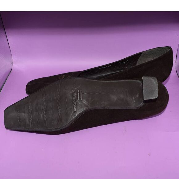 Stuart Weitzman Brown Velvet Square Toe Kitten Heel - 10.5 - Picture 5 of 5